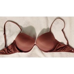 PINK Victoria's Secret Dark Mauve Wear Everywhere Super Push Up Bra 32DD